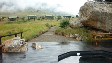 A refreshing dip in this mountain pool - Drak Mountain Lodge